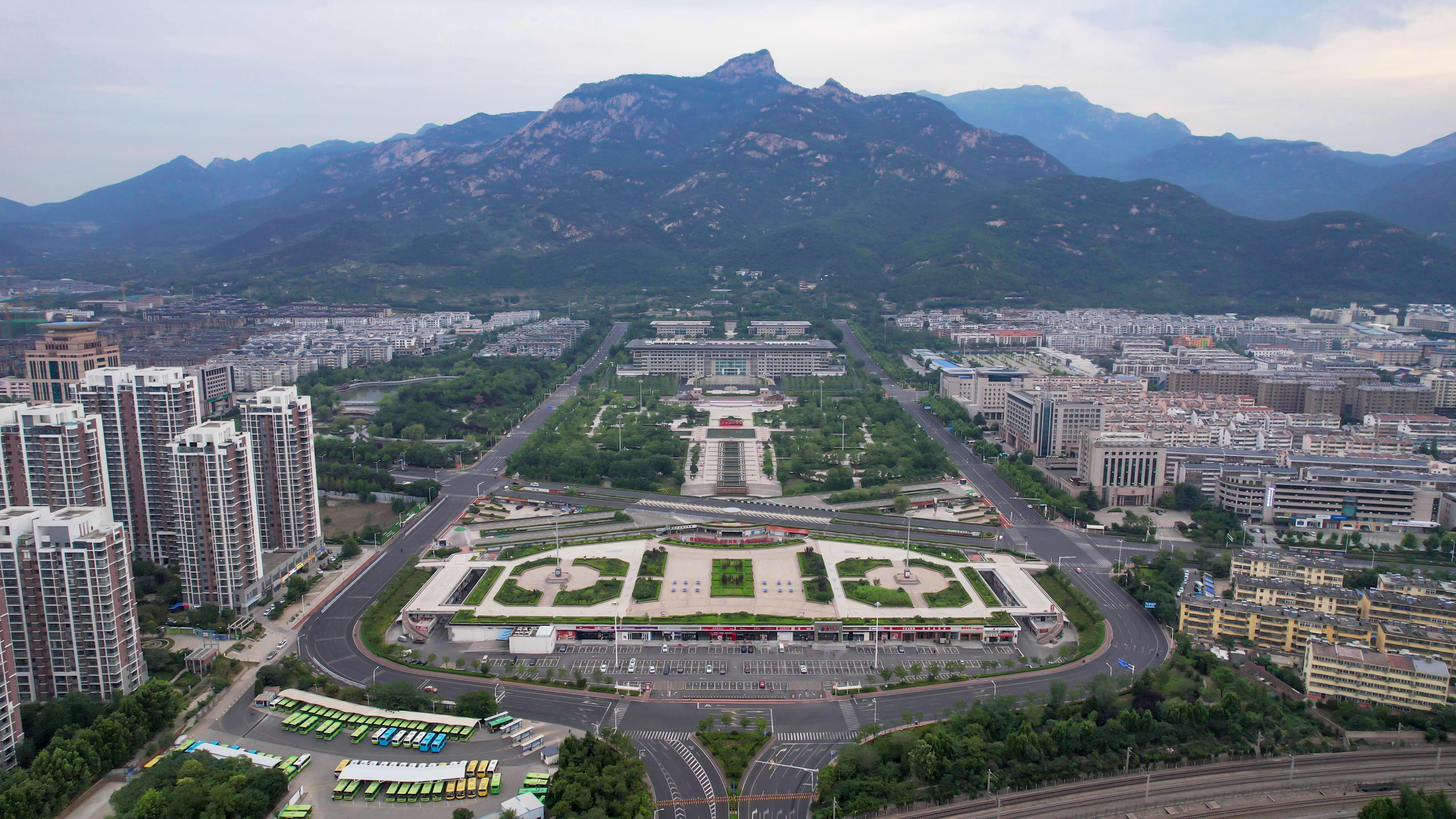 山东泰安城市风光航拍素材