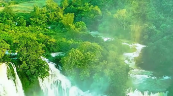 瀑布山水溪流风景素材-众图网