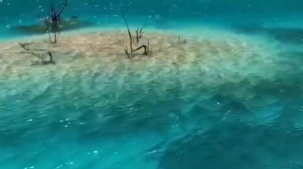 瀑布山水溪流风景素材-众图网