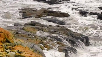 瀑布山水溪流风景素材-众图网