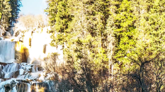 瀑布山水溪流风景素材-众图网