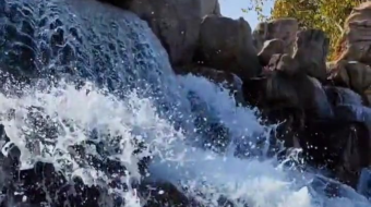 瀑布山水溪流风景素材-众图网