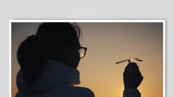 夕阳纸飞机素材背景-众图网