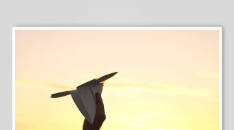 夕阳纸飞机素材背景-众图网