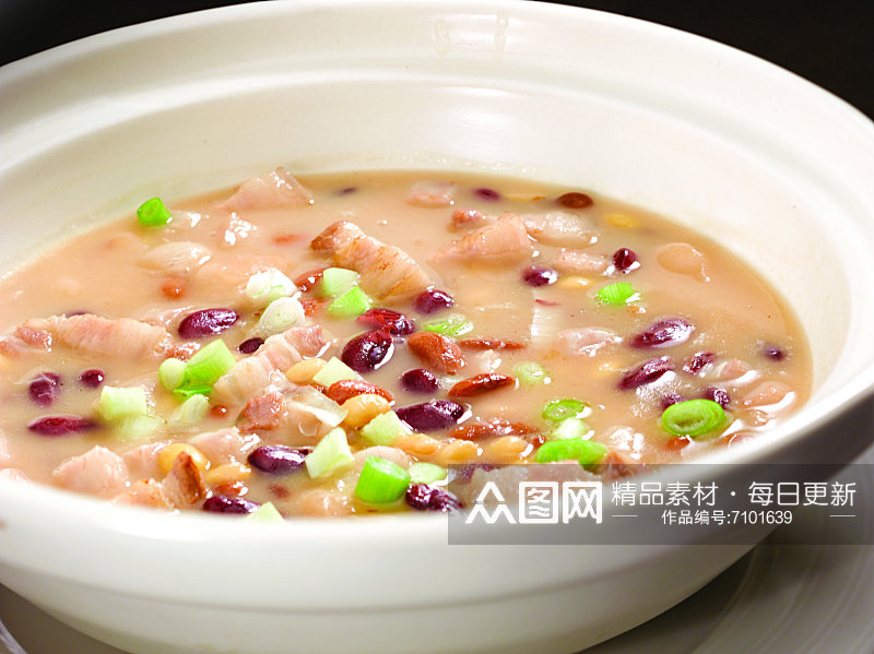 莼菜肉丸盅花旗参炖乌鸦素材