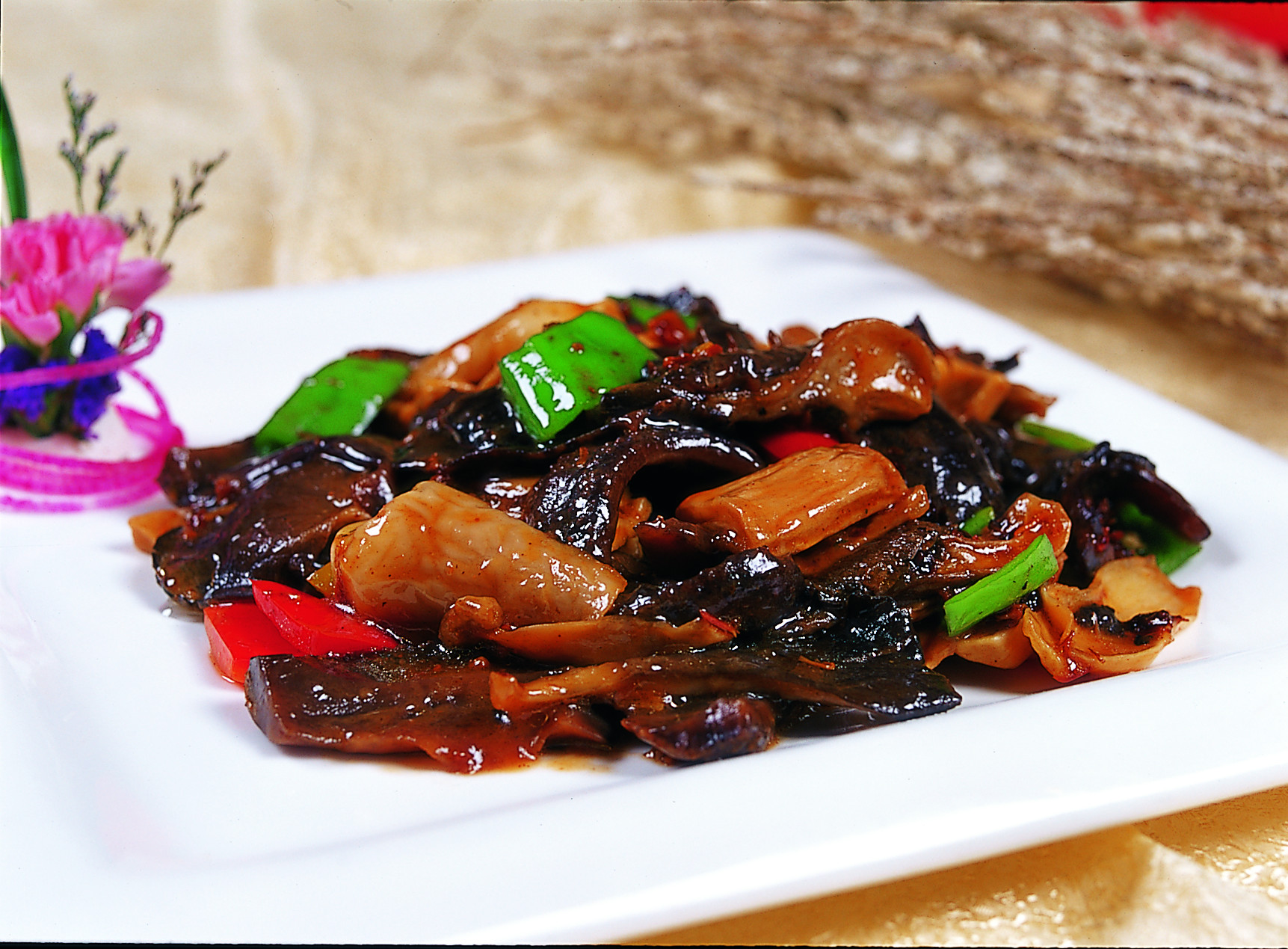 辣子杂菌炒辽参美食摄影图片素材