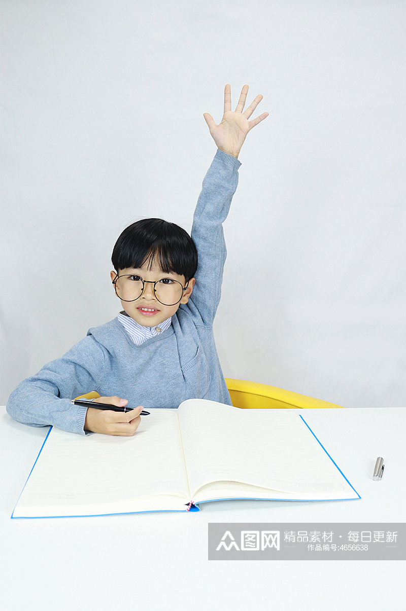 学生开学季积极儿童节人物摄影照片元素素材