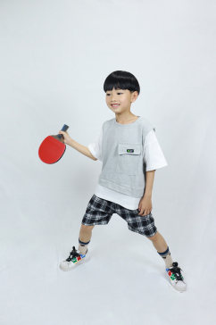 打乒乓球男孩学生儿童节人物摄影照片元素