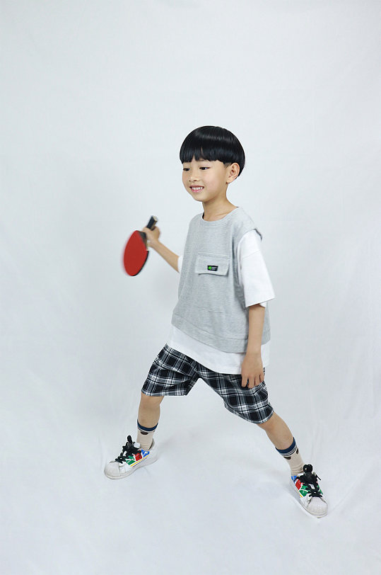 男孩打乒乓球学生儿童节人物摄影照片元素