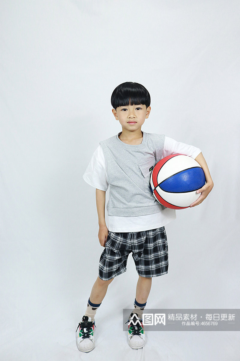 帅气男孩篮球学生儿童节人物摄影照片元素素材