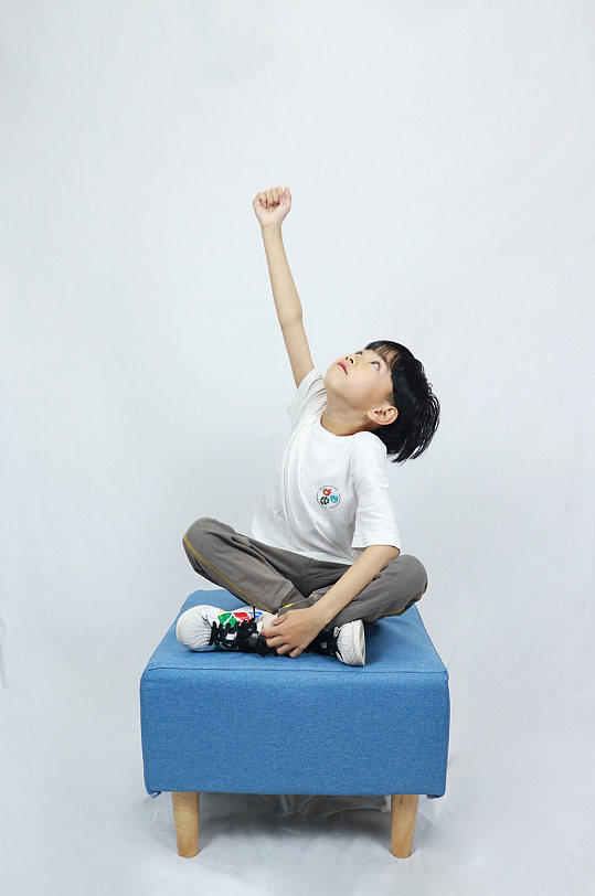 超人加油手势男孩学生儿童节人物摄影照片