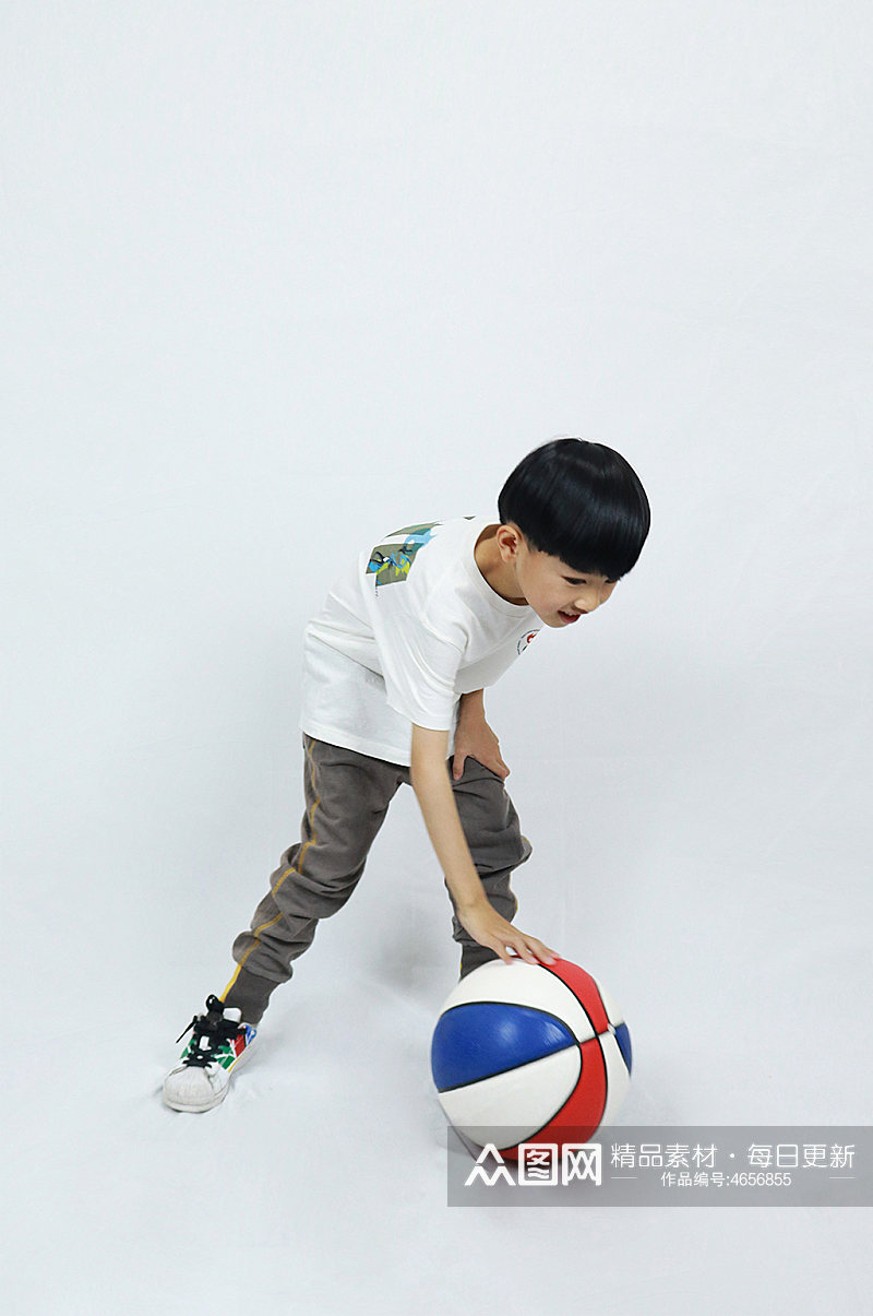 篮球运动男孩学生儿童节人物摄影照片元素素材