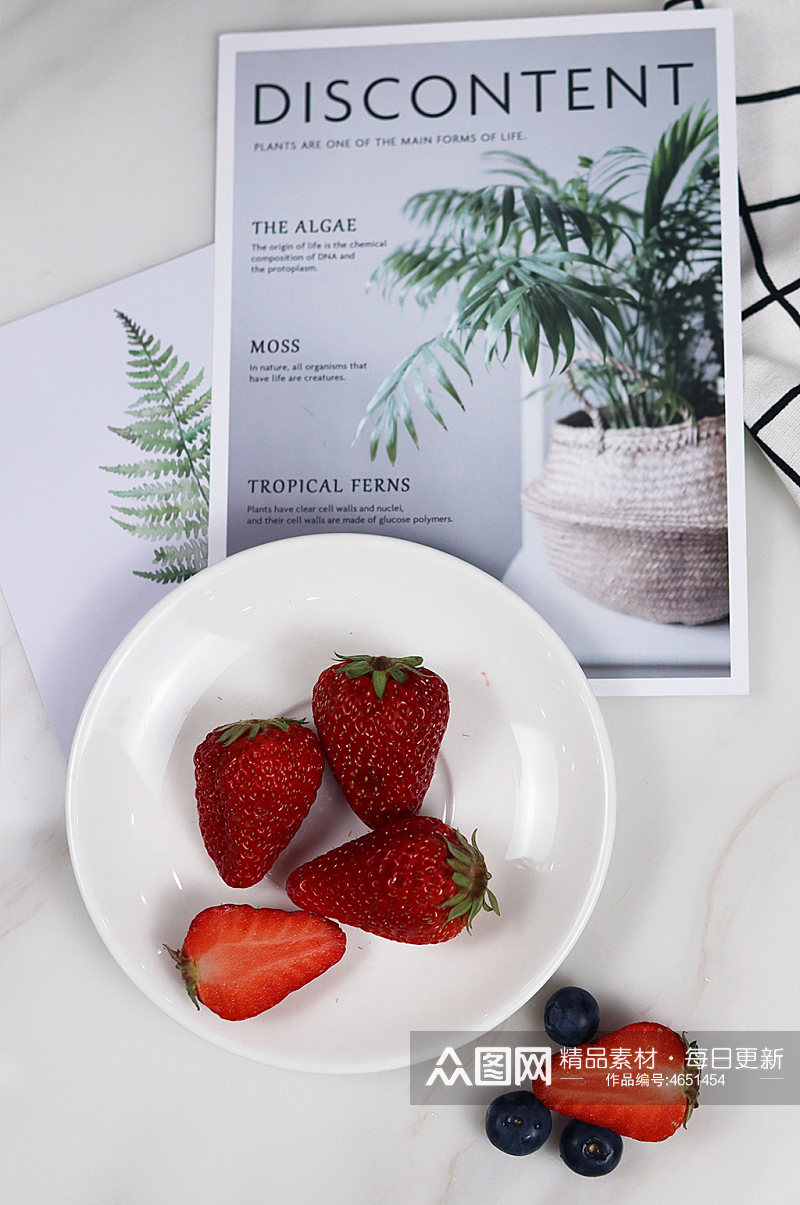 水果摄影照片草莓水果摆盘插图壁纸素材