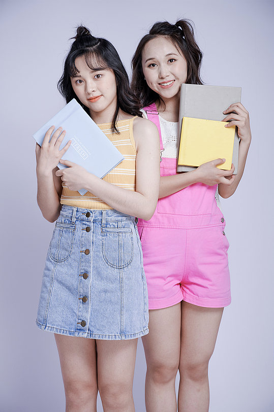 閨蜜學(xué)生女學(xué)生照片輔導(dǎo)班培訓(xùn)學(xué)習(xí)攝影圖