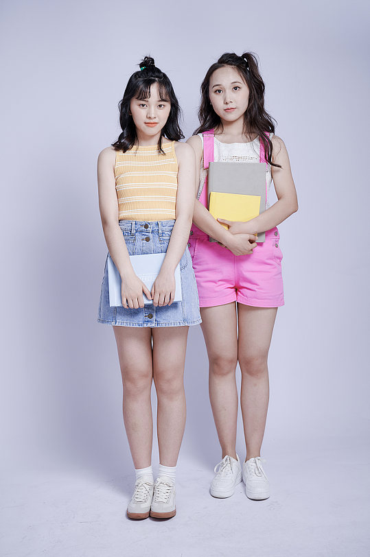 閨蜜學(xué)生女學(xué)生照片輔導(dǎo)班培訓(xùn)學(xué)習(xí)攝影圖