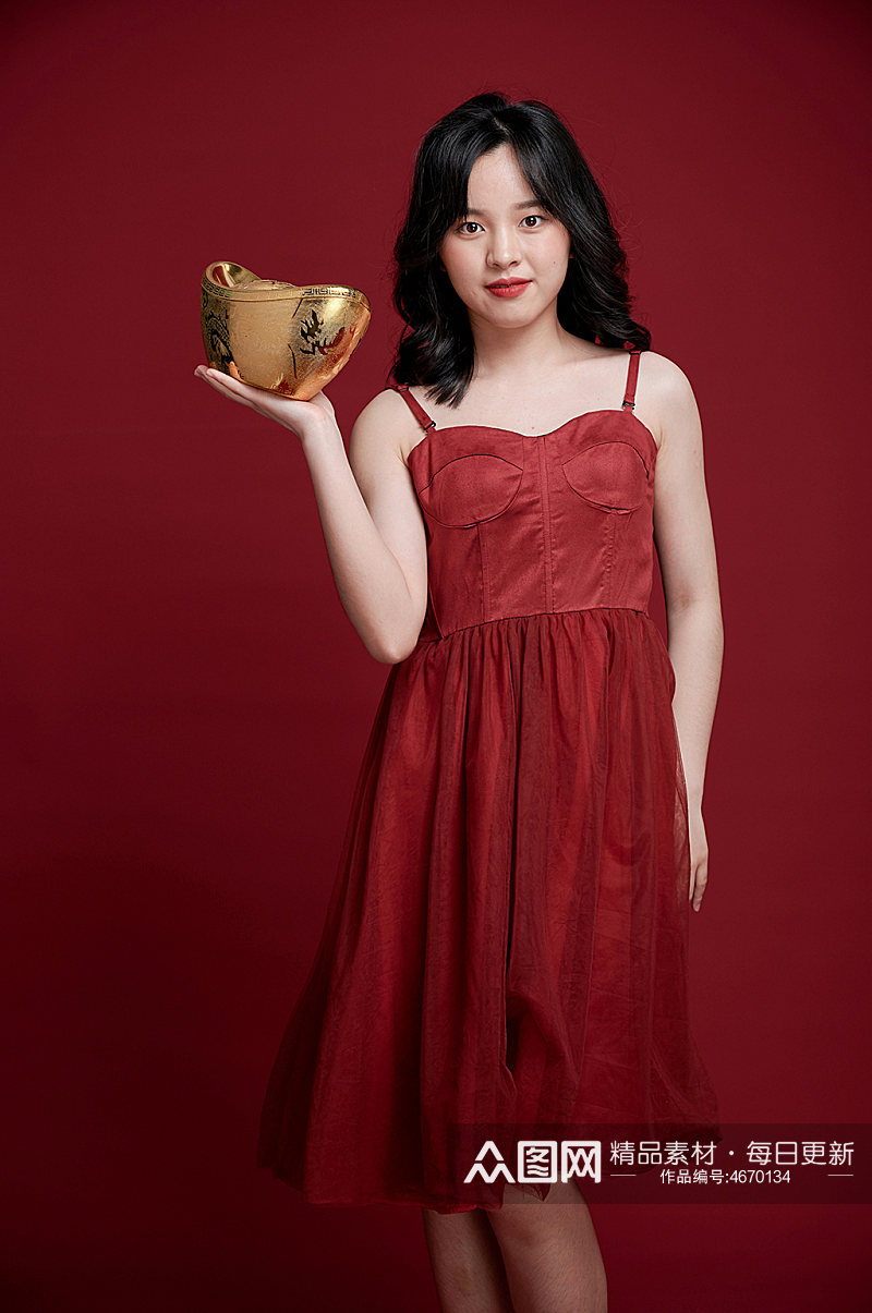 新年红裙女生女王节购物节单人摄影图照片素材