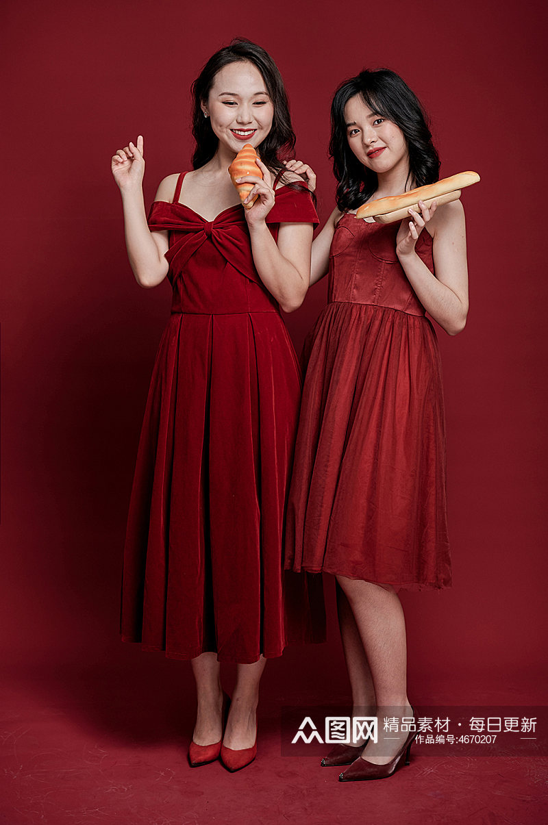 红裙女生双人闺蜜女生节摄影图照片素材
