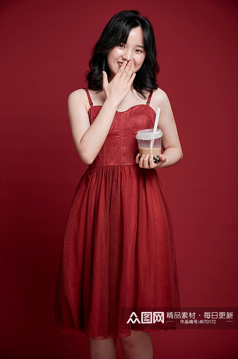 红裙女生喝奶茶情人节可爱照片摄影图素材