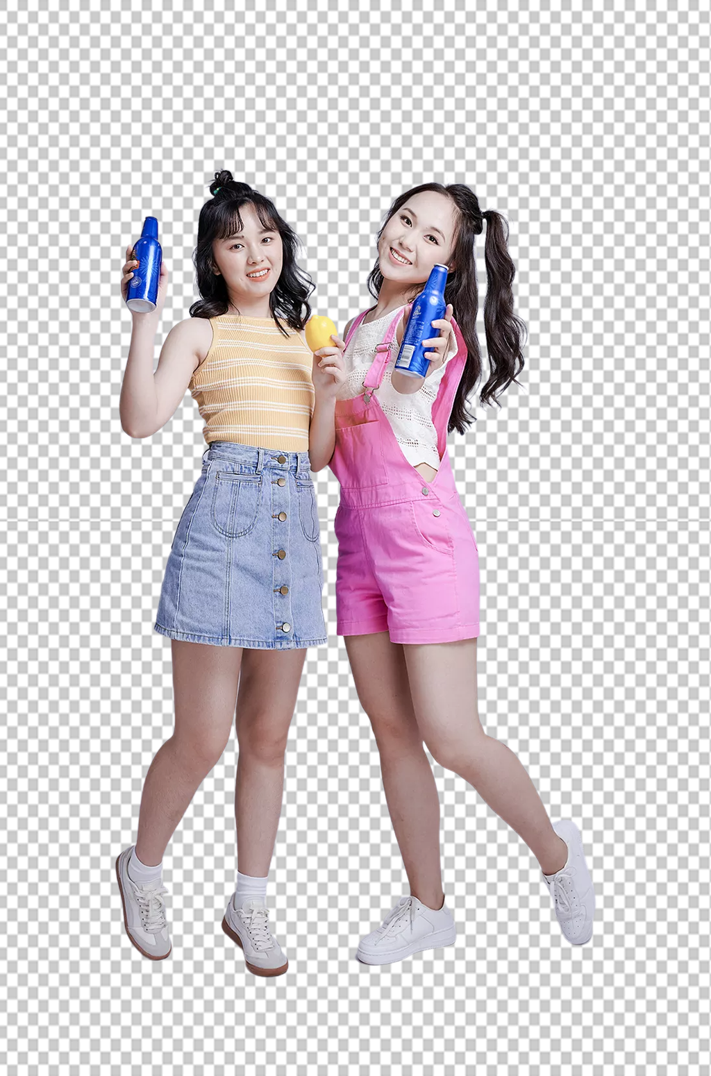 女生喝饮料人物摄影图照片免扣PNG元素素材