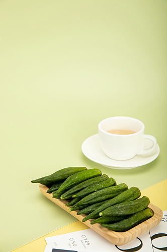 年货零食秋葵冻干蜜饯果脯摄影图照片