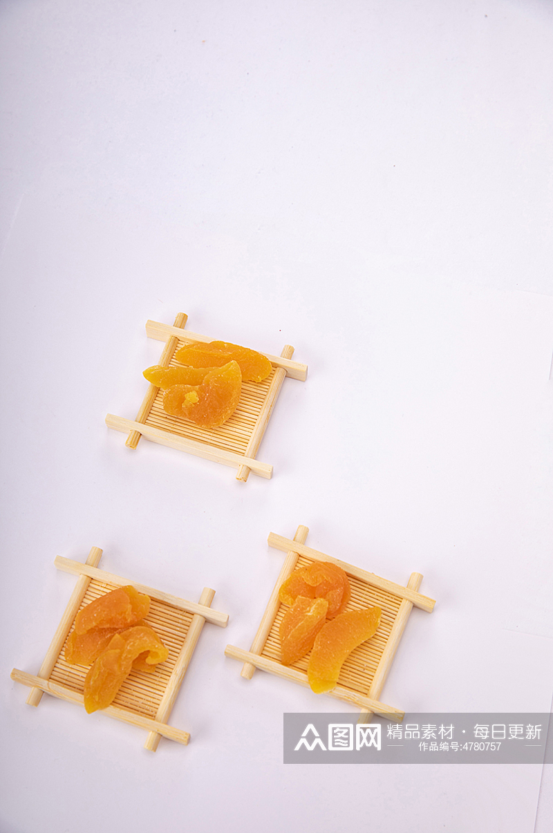 年货果脯蜜饯零食黄桃条摄影图照片素材