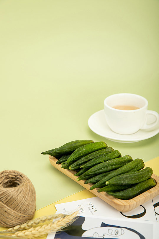 年货零食秋葵冻干蜜饯果脯摄影图照片