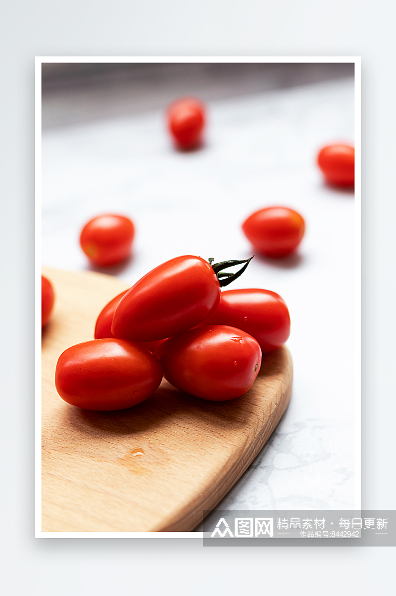 红色小番茄实拍图素材
