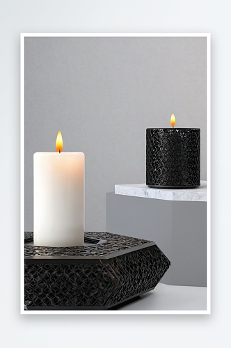 灰色蜡烛现代烛台上六角形黑色桌子图片