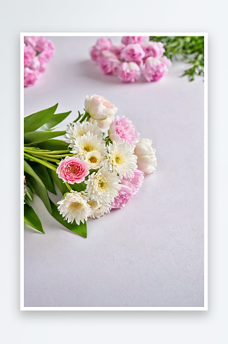 白色背景花束花瓣花朵图片
