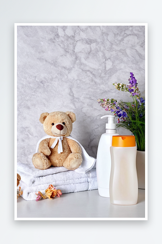 婴儿沐浴用品毛巾泰迪熊洗发水瓶儿童保育概