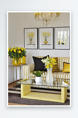 条纹沙发玻璃桌子黄色靠垫花瓶图片