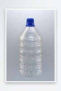 塑料瓶盖松树图片