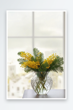 漂亮黄色含羞草花束玻璃花瓶上桌子窗口背景