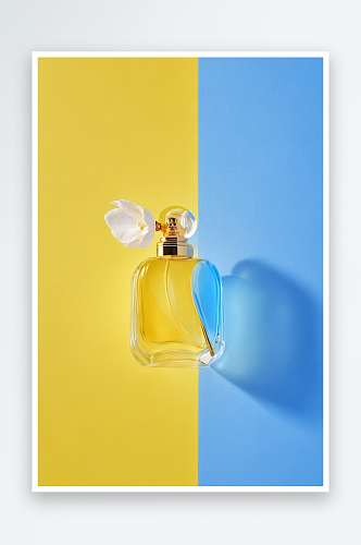 香水瓶黄色淡蓝色背景图片