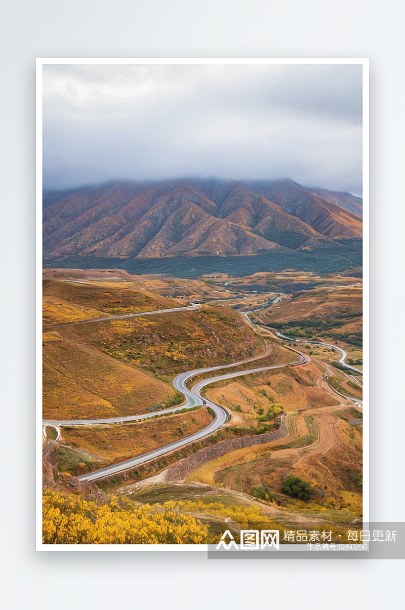 额尔古纳最美边防公路卡线秋天自然风景图片素材