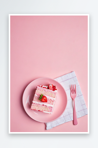 粉红色盘子粉红色表面上切片草莓蛋糕俯视图