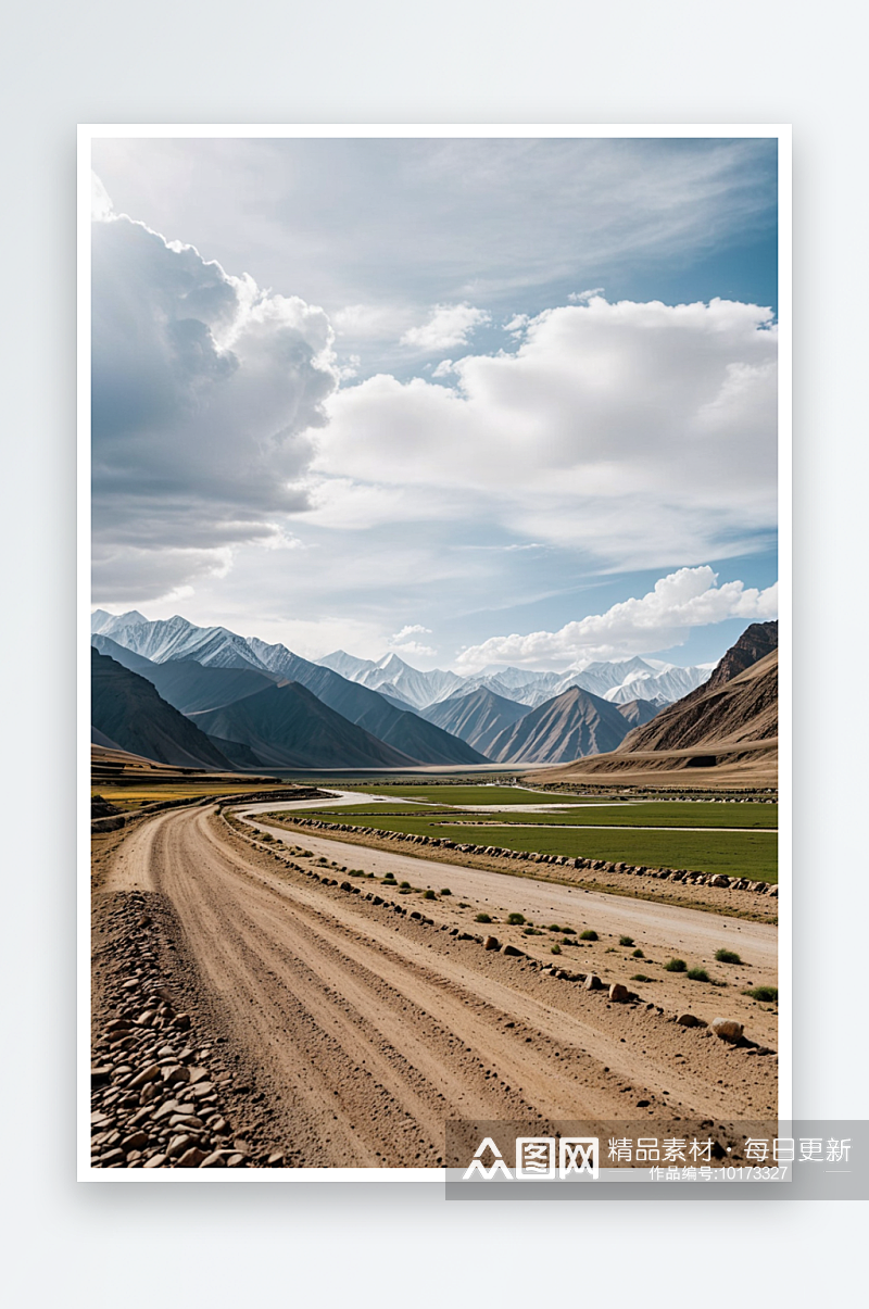 中西藏林芝地区山路和高原牧场景素材