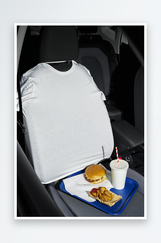 T恤样机mockup分层素材-众图网